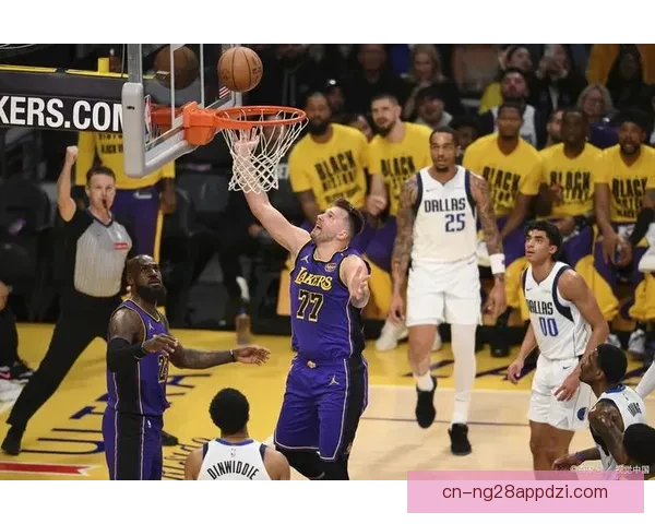 湖人险胜快船喜忧并存显隐患多